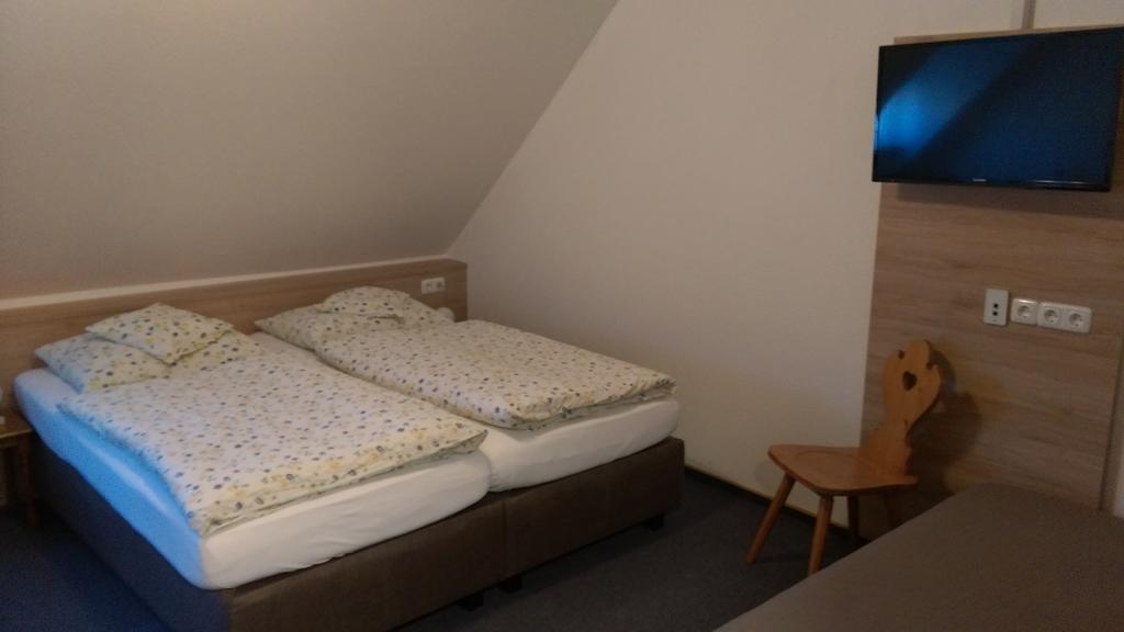 Windsbach Gasthaus Pension Rezatgrund מראה חיצוני תמונה