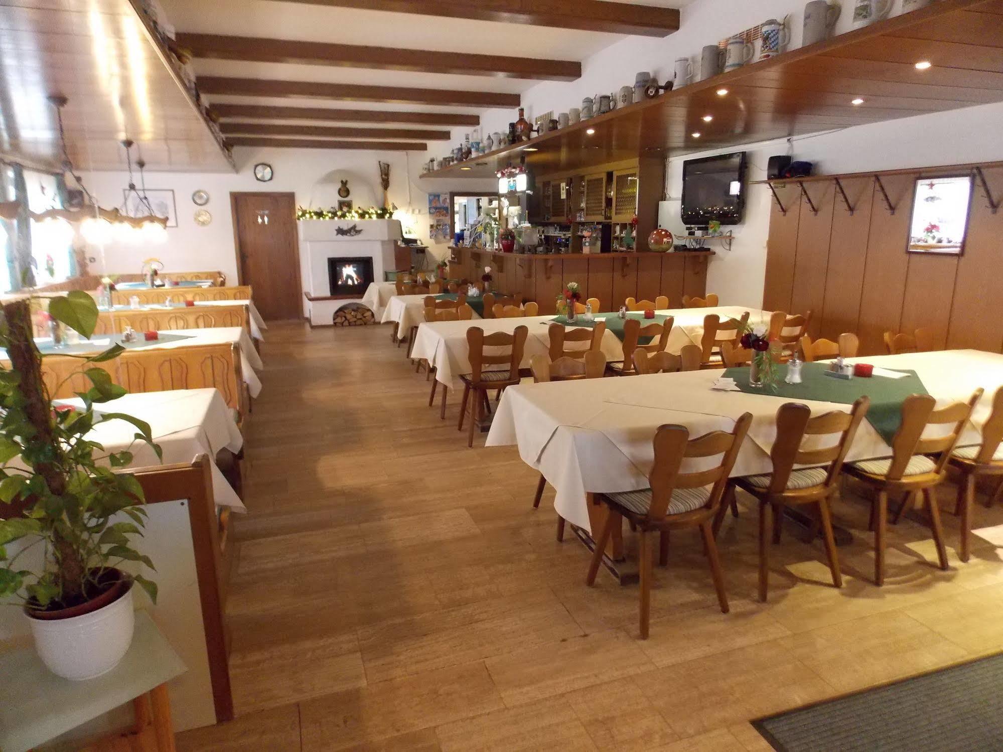 Windsbach Gasthaus Pension Rezatgrund מראה חיצוני תמונה