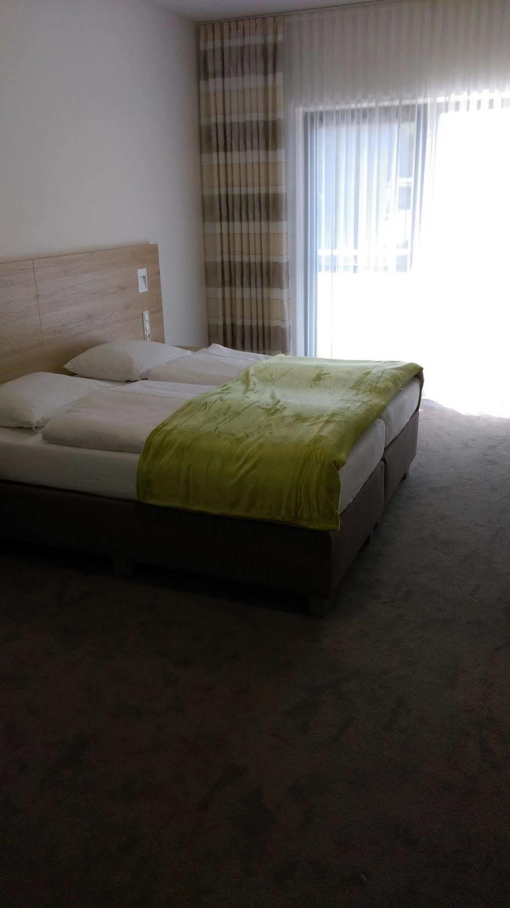 Windsbach Gasthaus Pension Rezatgrund מראה חיצוני תמונה