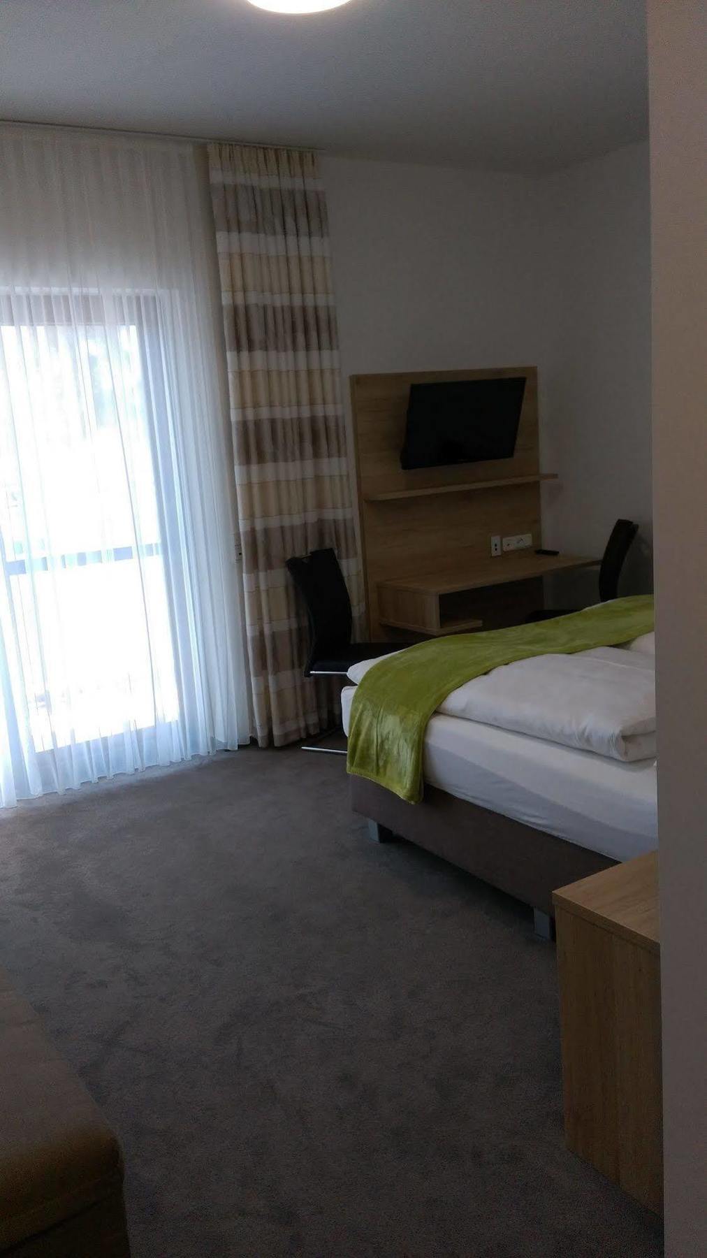 Windsbach Gasthaus Pension Rezatgrund מראה חיצוני תמונה